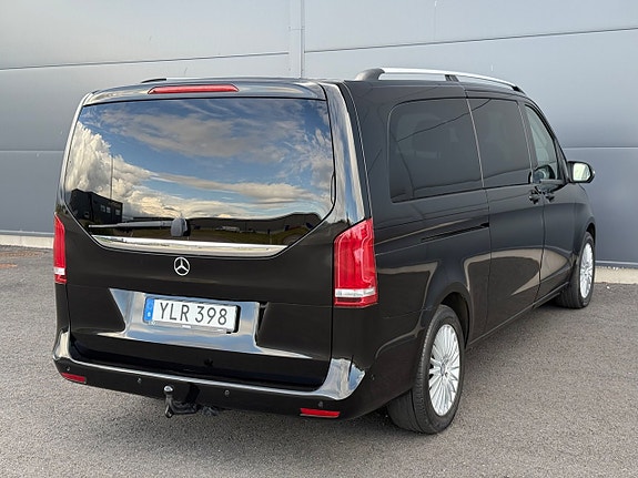 Mercedes-Benz V250 6 of 22