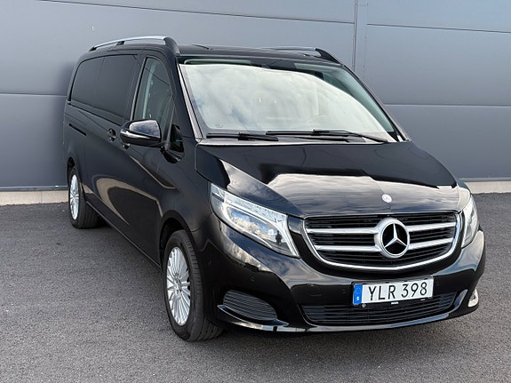 Mercedes-Benz V250 15 of 22