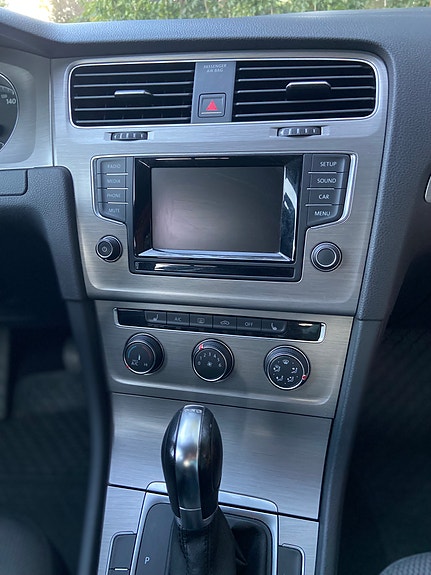 Volkswagen Golf VII 8 of 17