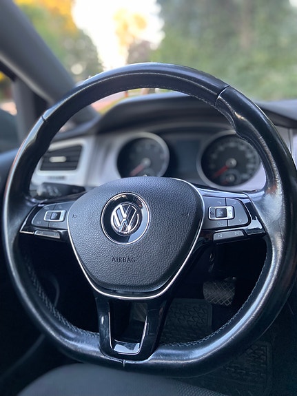Volkswagen Golf VII 7 of 17