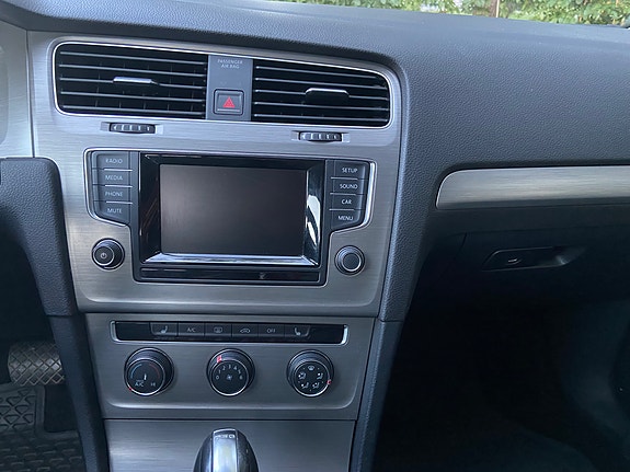 Volkswagen Golf VII 14 of 17