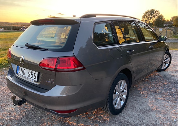 Volkswagen Golf VII 12 of 17