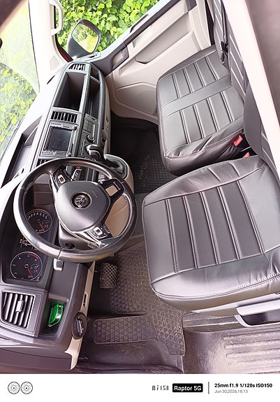 Volkswagen Transporter 8 of 14