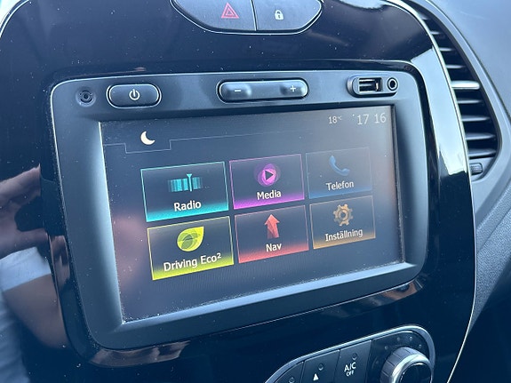 Renault Captur 12 of 21