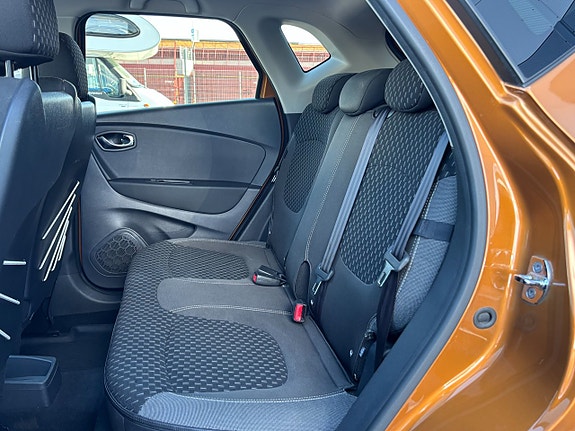 Renault Captur 10 of 21