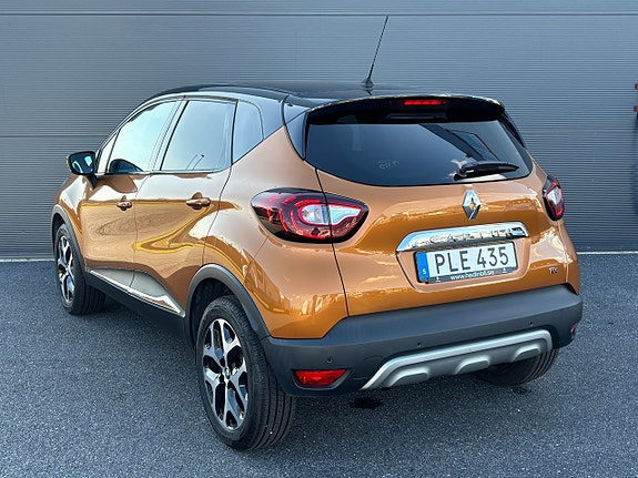 Renault Captur 3 of 21