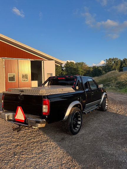 Nissan NP300 3 of 7