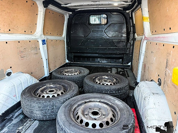 Ford Transit Custom 14 of 14