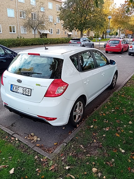 Kia Ceed 3 of 6