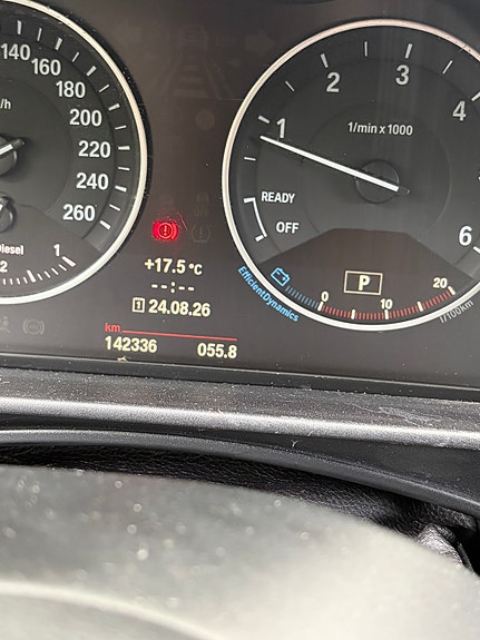 BMW 118d 12 of 13