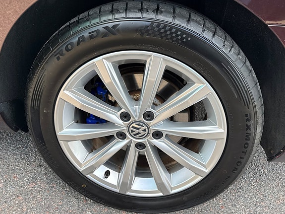 Volkswagen Passat 11 of 30