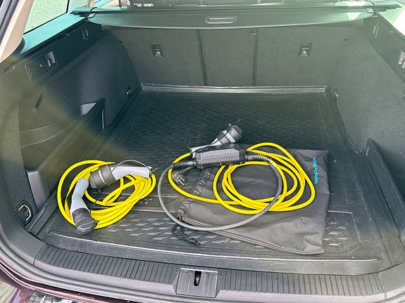 Volkswagen Passat 12 of 30