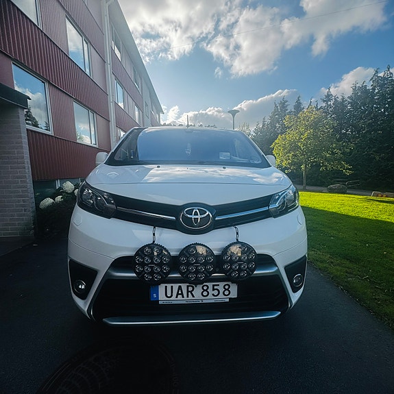 Toyota Proace Verso 3 of 6