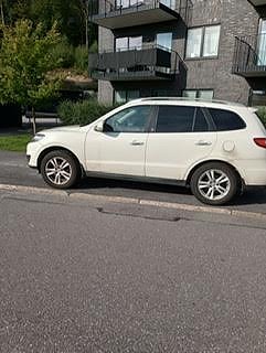 Hyundai Santa Fe 2 of 5