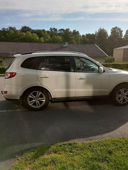 Hyundai Santa Fe 4 of 5