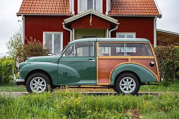 Morris Minor 2 of 12