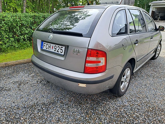 Skoda Fabia 3 of 8