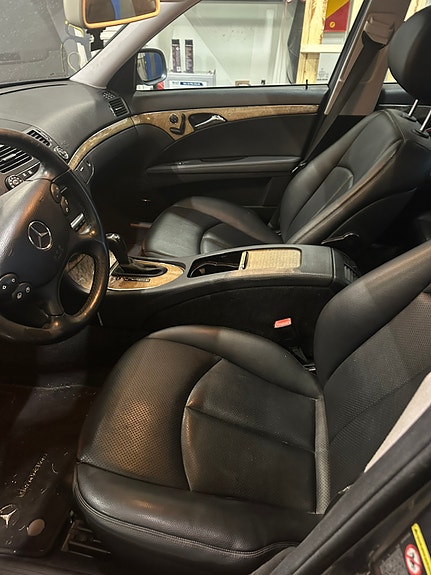 Mercedes-Benz E350 7 of 7