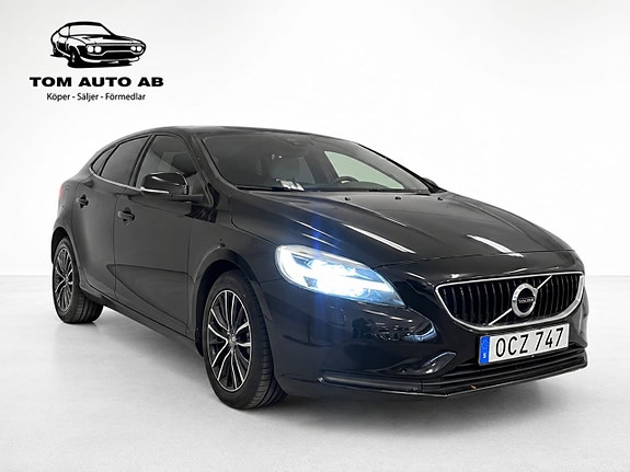 Volvo V40 7 of 28
