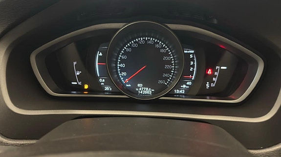 Volvo V40 20 of 28