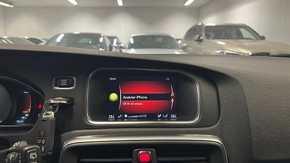Volvo V40 24 of 28