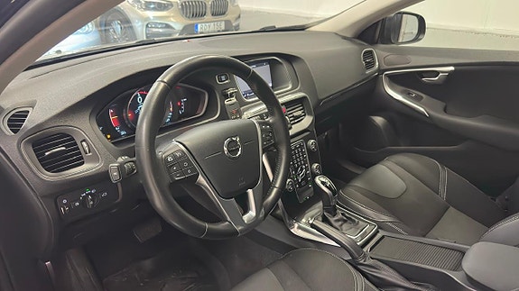 Volvo V40 9 of 28