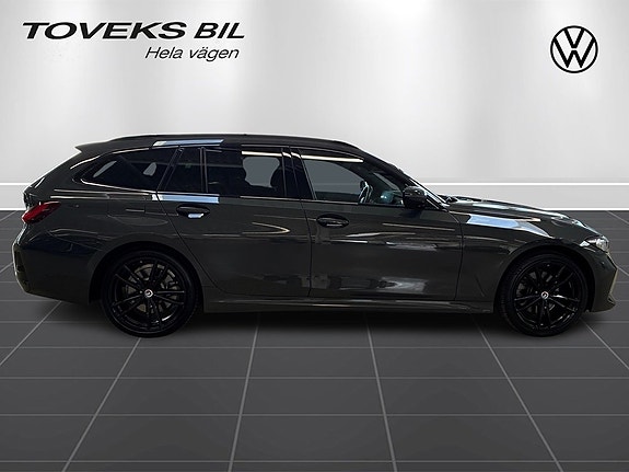 BMW 330e 2 of 25