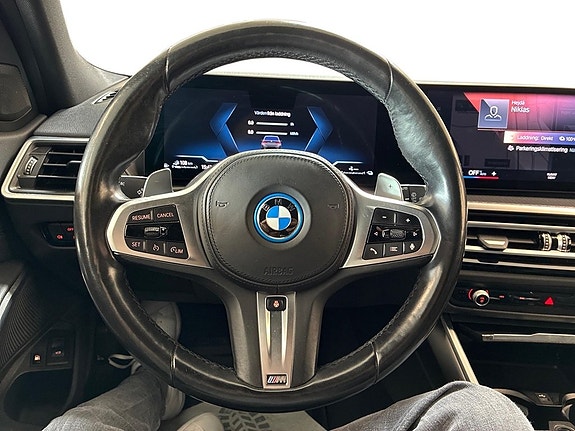 BMW 330e 11 of 25