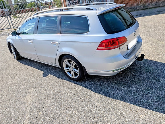 Volkswagen Passat 2 of 11