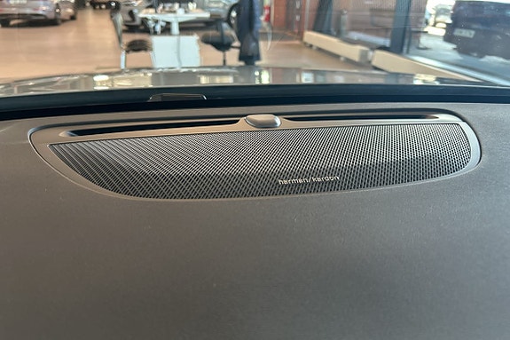 Volvo V60 23 of 30