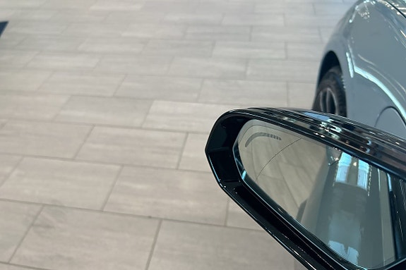Volvo V60 19 of 30