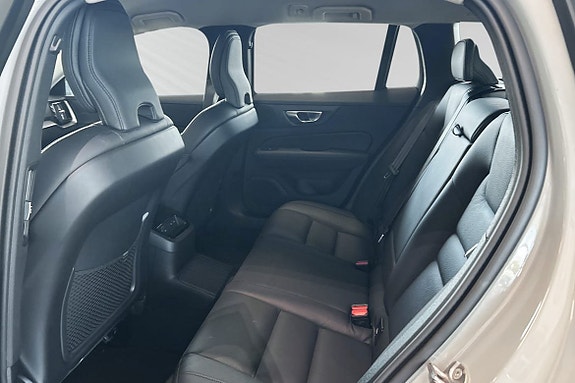 Volvo V60 8 of 30
