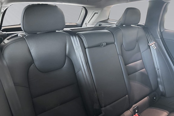Volvo V60 11 of 30