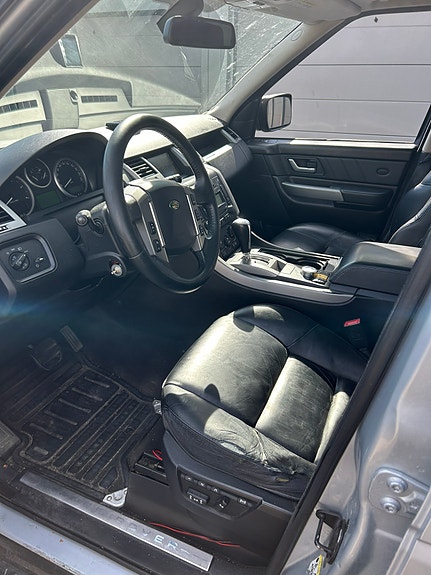 Land Rover Range Rover Sport 5 of 8