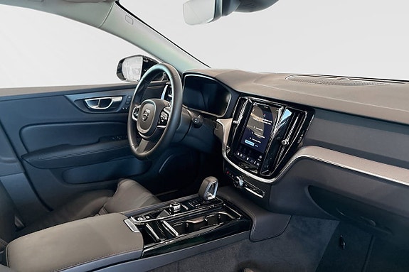 Volvo V60 9 of 30