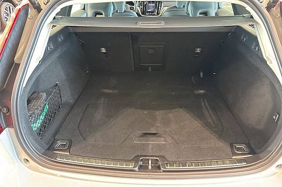 Volvo V60 12 of 30
