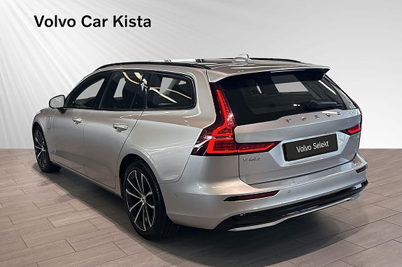 Volvo V60 4 of 30