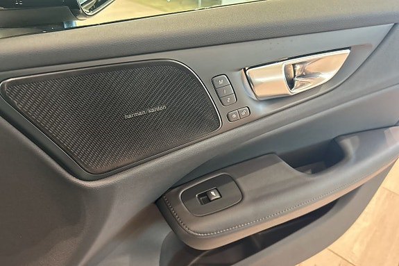 Volvo V60 13 of 30