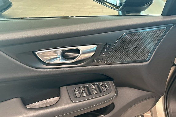 Volvo V60 21 of 30