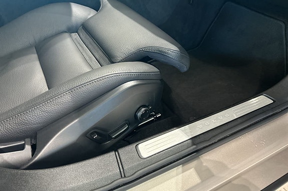 Volvo V60 12 of 30
