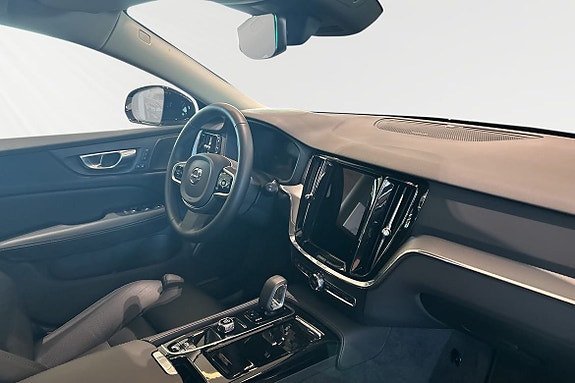 Volvo V60 10 of 30