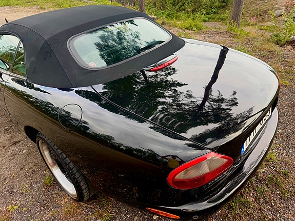 Jaguar XK 6 of 9