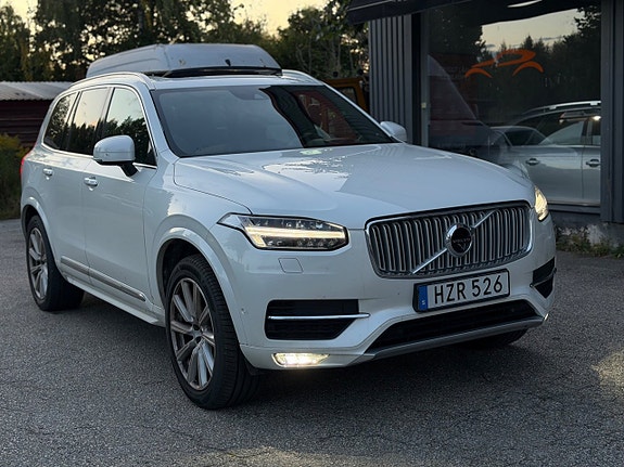 Volvo XC90 3 of 10