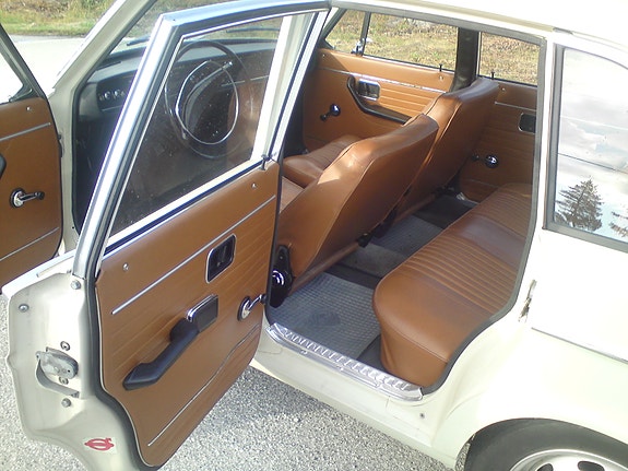 Volvo 144 7 of 14