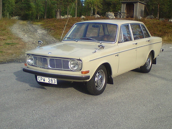 Volvo 144 2 of 14