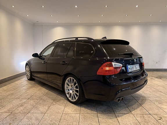 BMW 325d 2 of 12