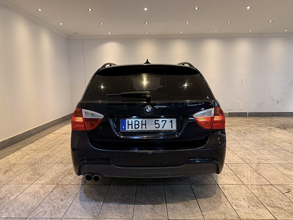 BMW 325d 3 of 12