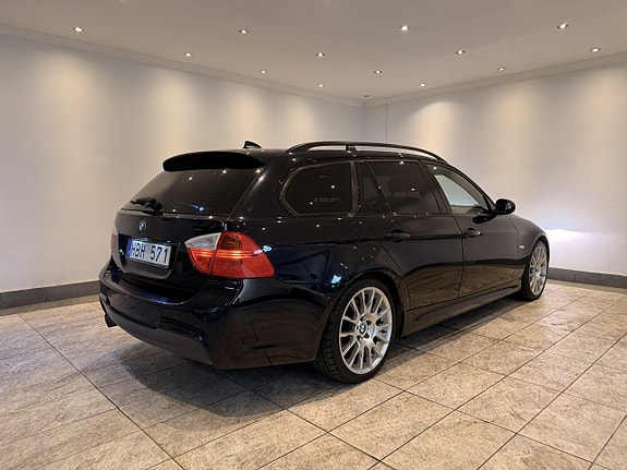 BMW 325d 4 of 12