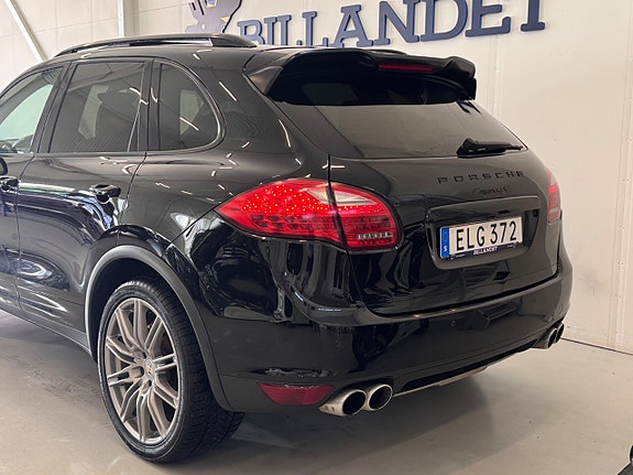 Porsche Cayenne S 6 of 28