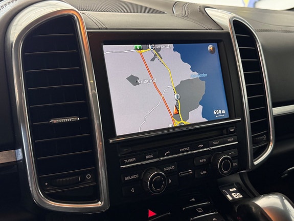 Porsche Cayenne S 21 of 28